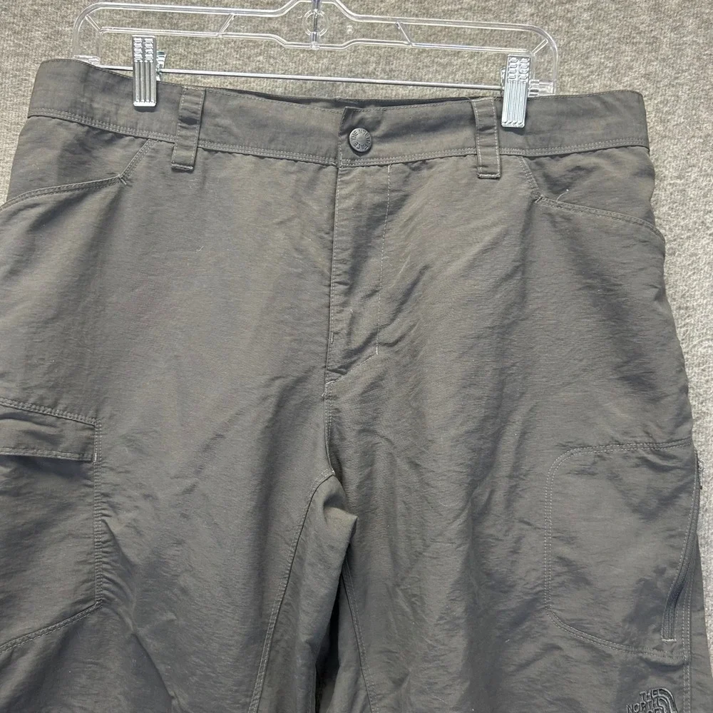 The North Face Mens Gray Nylon Hiking Cargo Pants Straight Leg Size 36 Regular